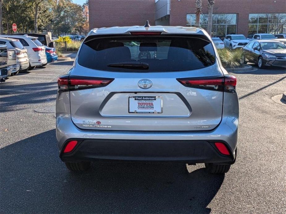 used 2024 Toyota Highlander car, priced at $38,531