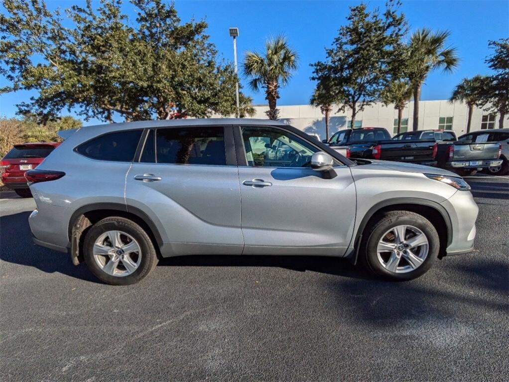 used 2024 Toyota Highlander car, priced at $35,331