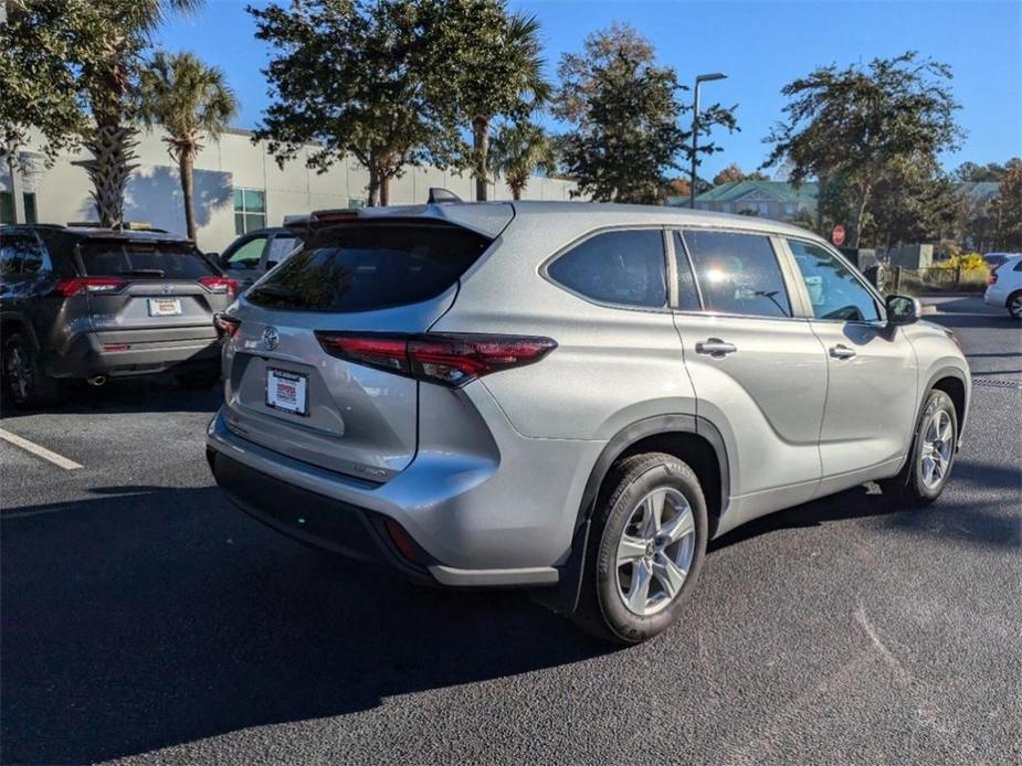 used 2024 Toyota Highlander car, priced at $38,531