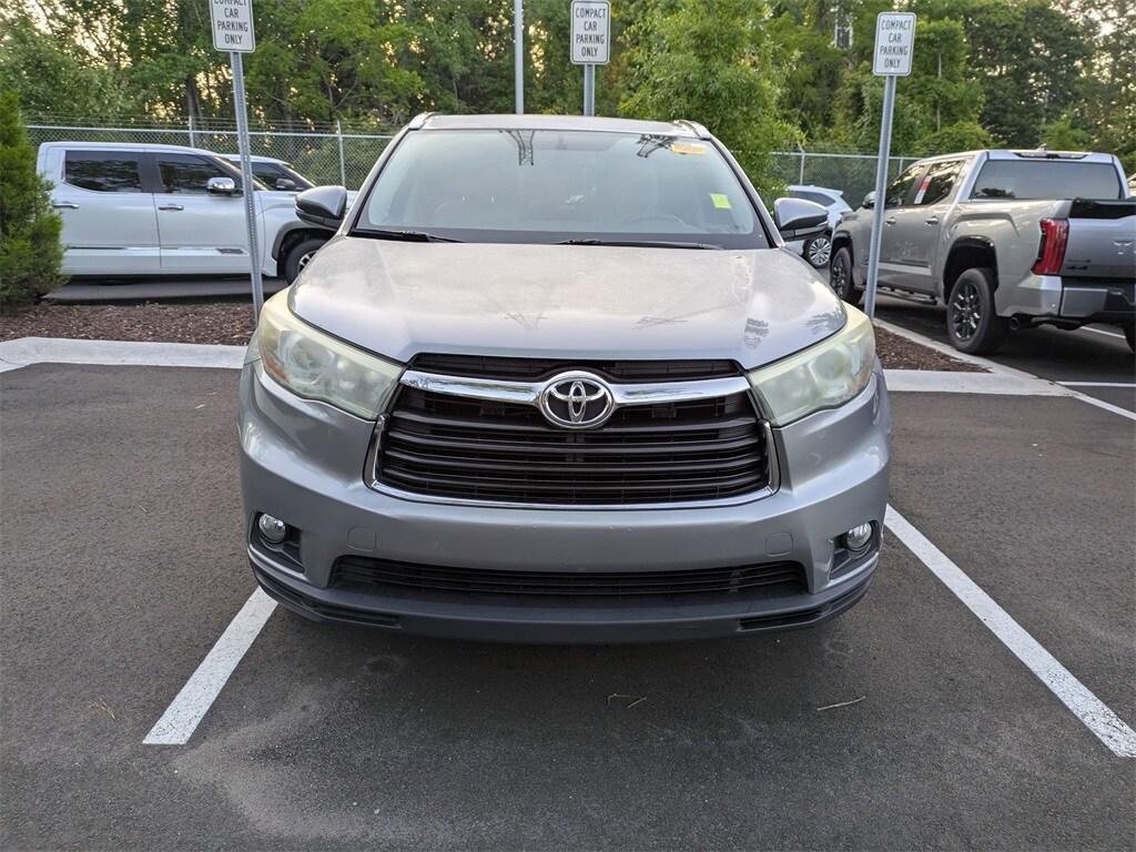 used 2015 Toyota Highlander car, priced at $15,531