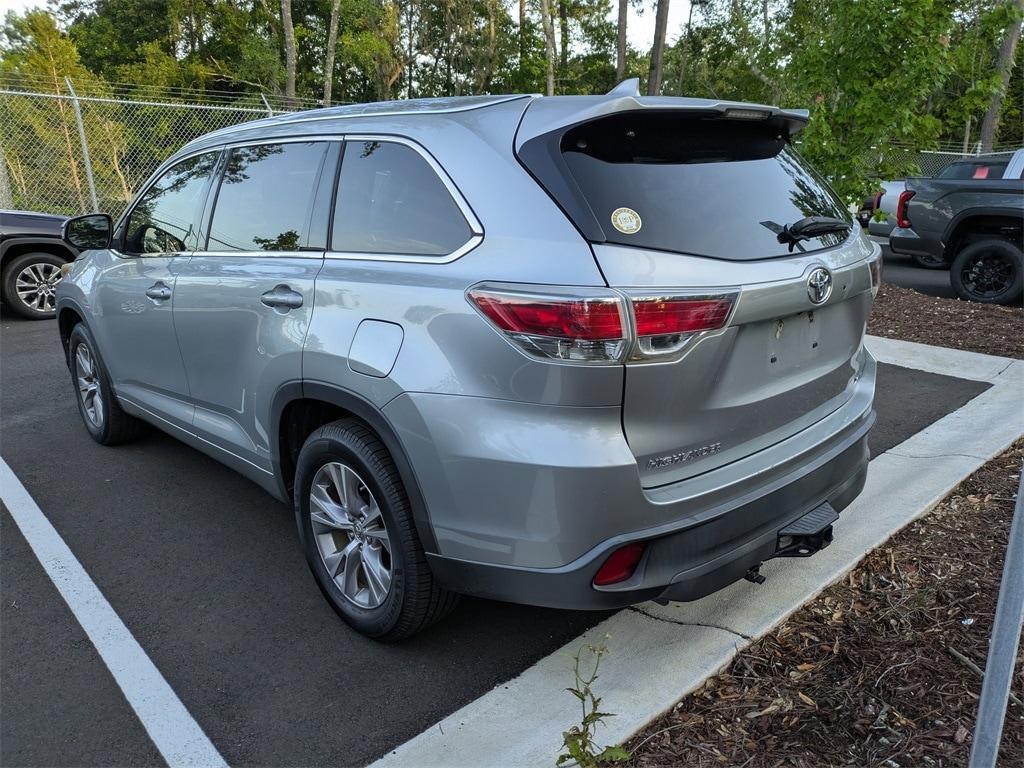 used 2015 Toyota Highlander car, priced at $15,531