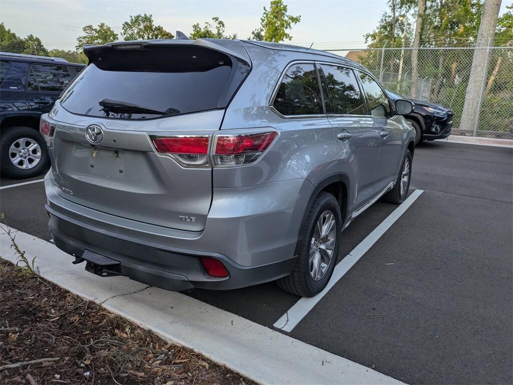 used 2015 Toyota Highlander car, priced at $15,531