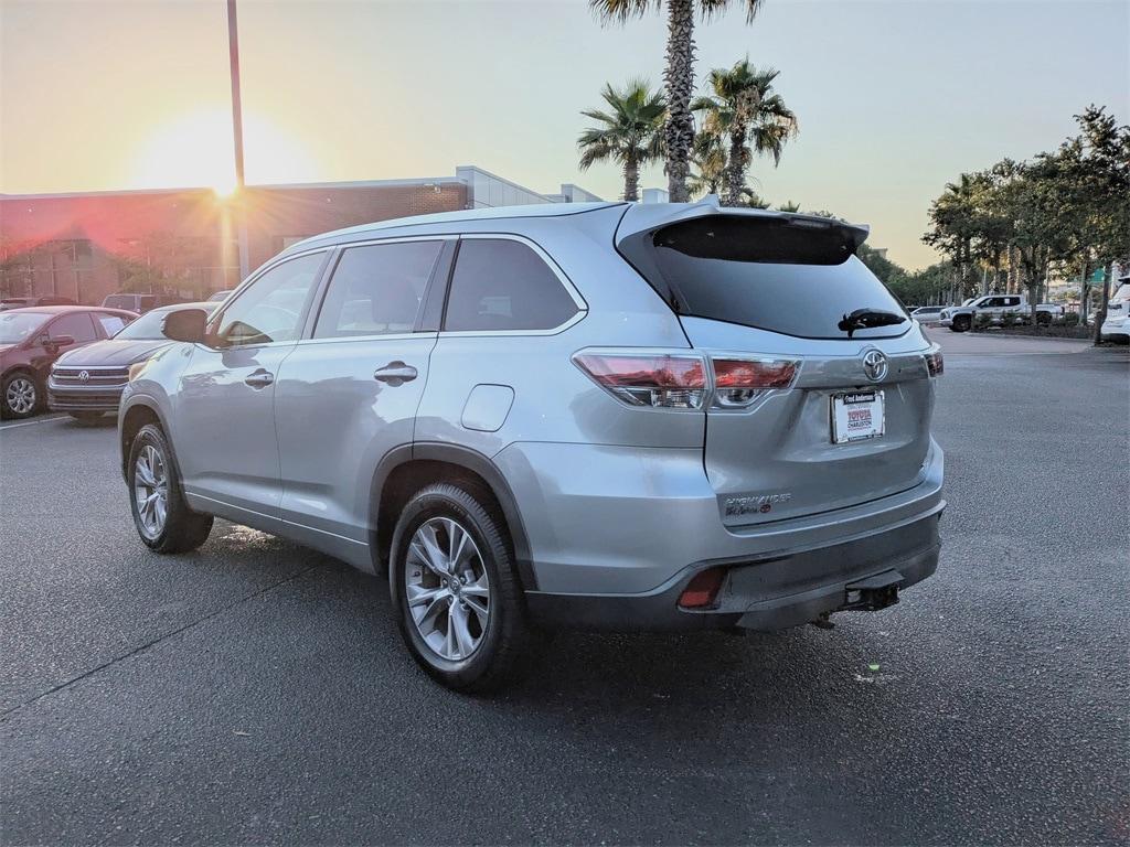 used 2015 Toyota Highlander car, priced at $14,831