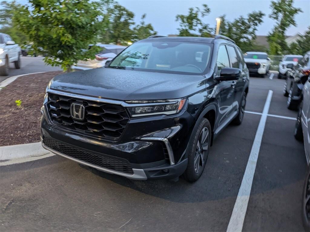used 2024 Honda Pilot car, priced at $44,031