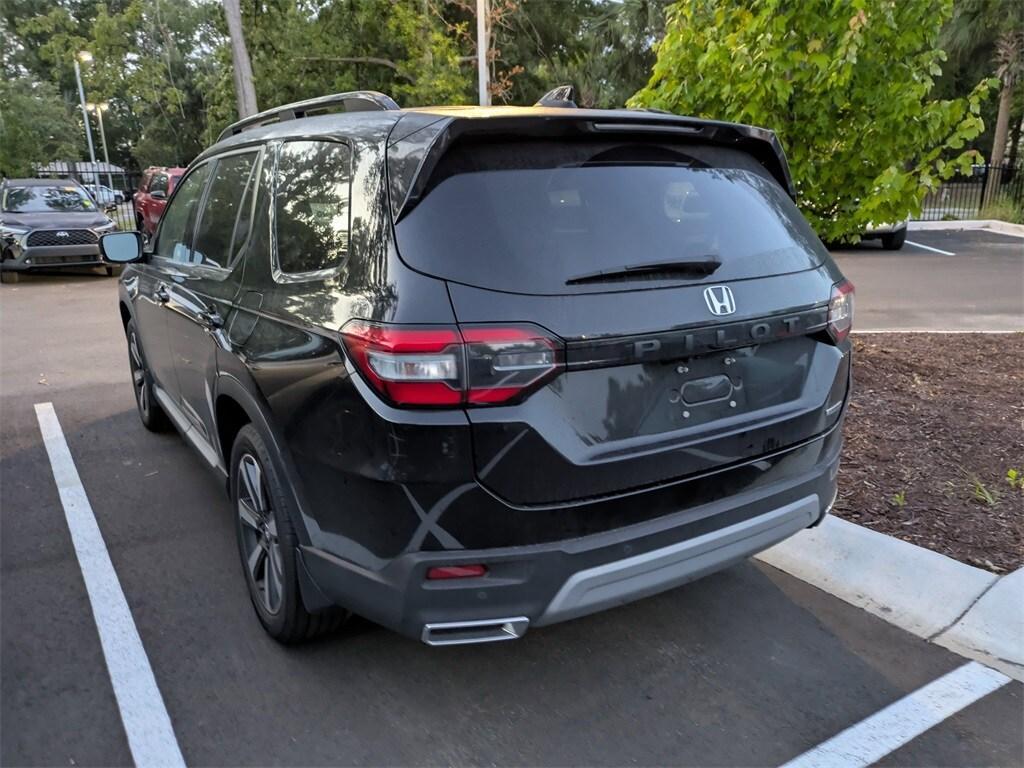 used 2024 Honda Pilot car, priced at $44,031