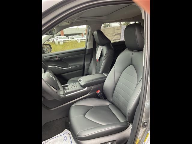 new 2026 Toyota Highlander car, priced at $49,754