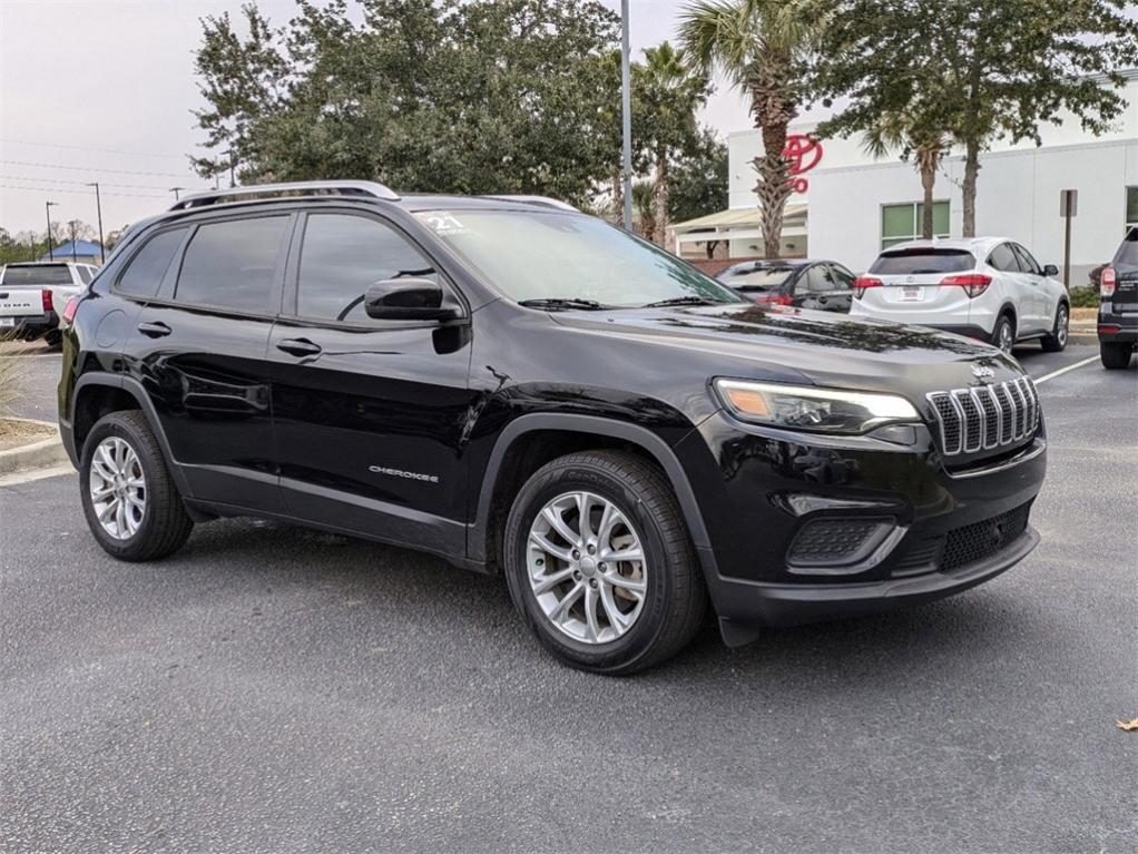 used 2021 Jeep Cherokee car, priced at $18,531