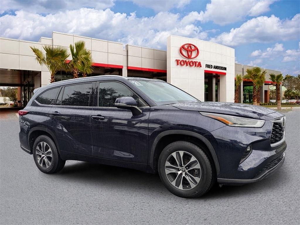 used 2021 Toyota Highlander car, priced at $28,431