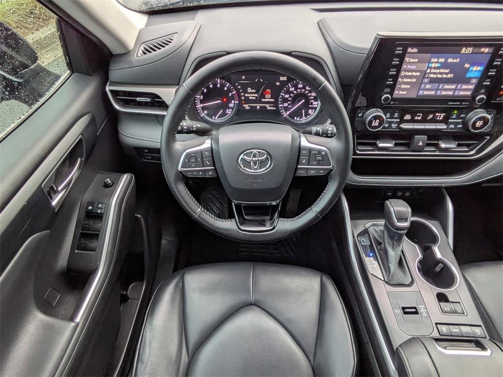 used 2021 Toyota Highlander car, priced at $29,431