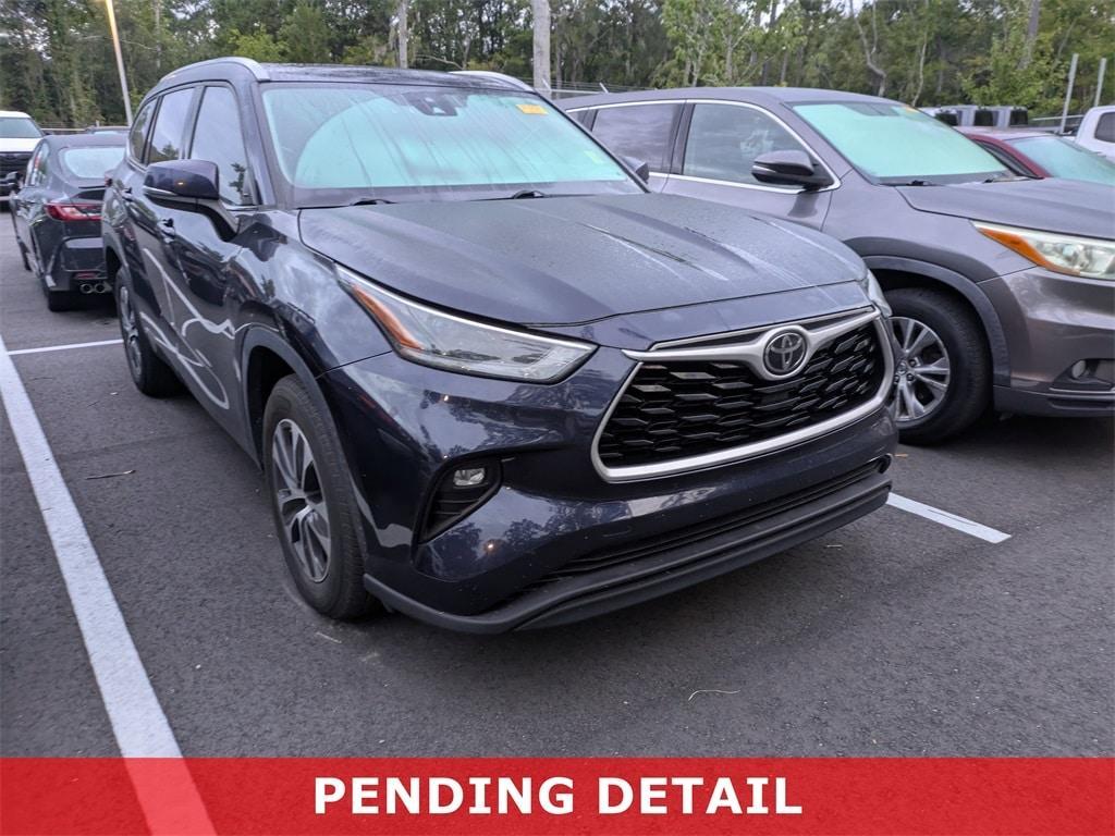used 2021 Toyota Highlander car, priced at $29,831