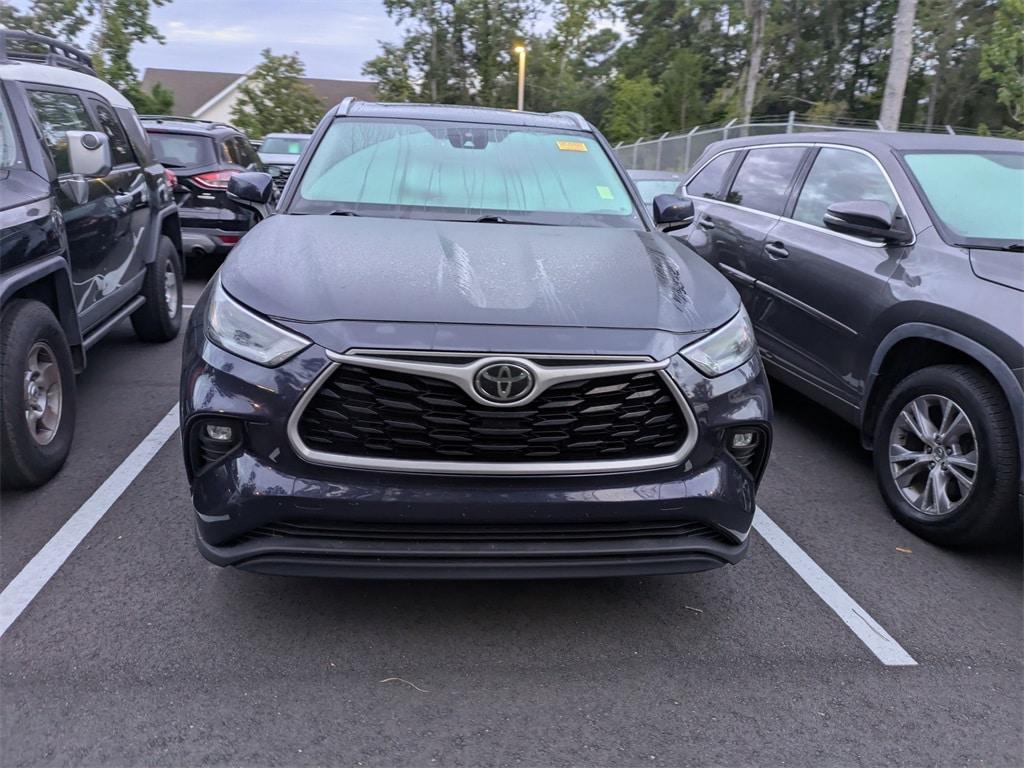 used 2021 Toyota Highlander car, priced at $29,831