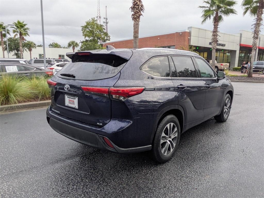 used 2021 Toyota Highlander car, priced at $29,431