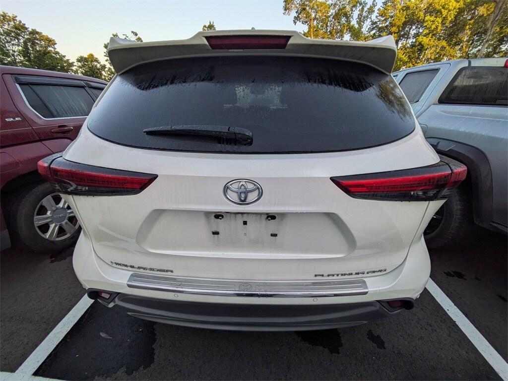 used 2021 Toyota Highlander car, priced at $40,831