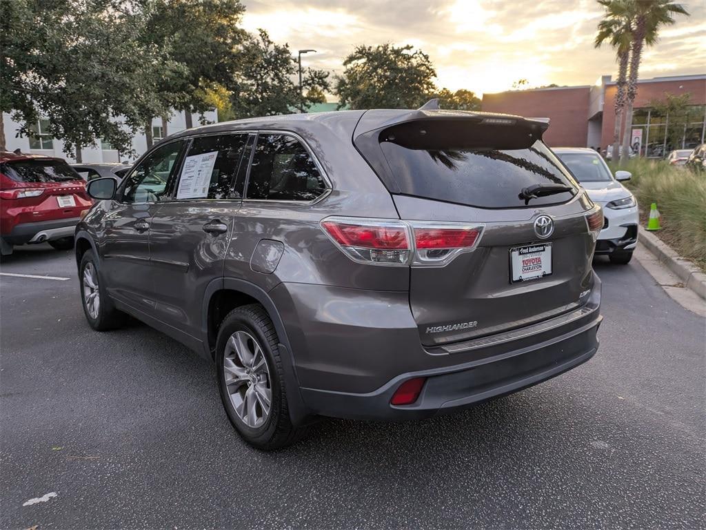 used 2015 Toyota Highlander car, priced at $15,331