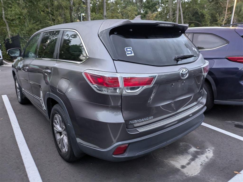 used 2015 Toyota Highlander car, priced at $15,531