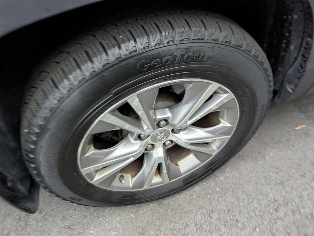 used 2015 Toyota Highlander car, priced at $15,531