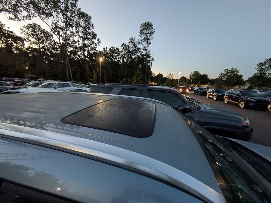 used 2020 Toyota Highlander car, priced at $28,931