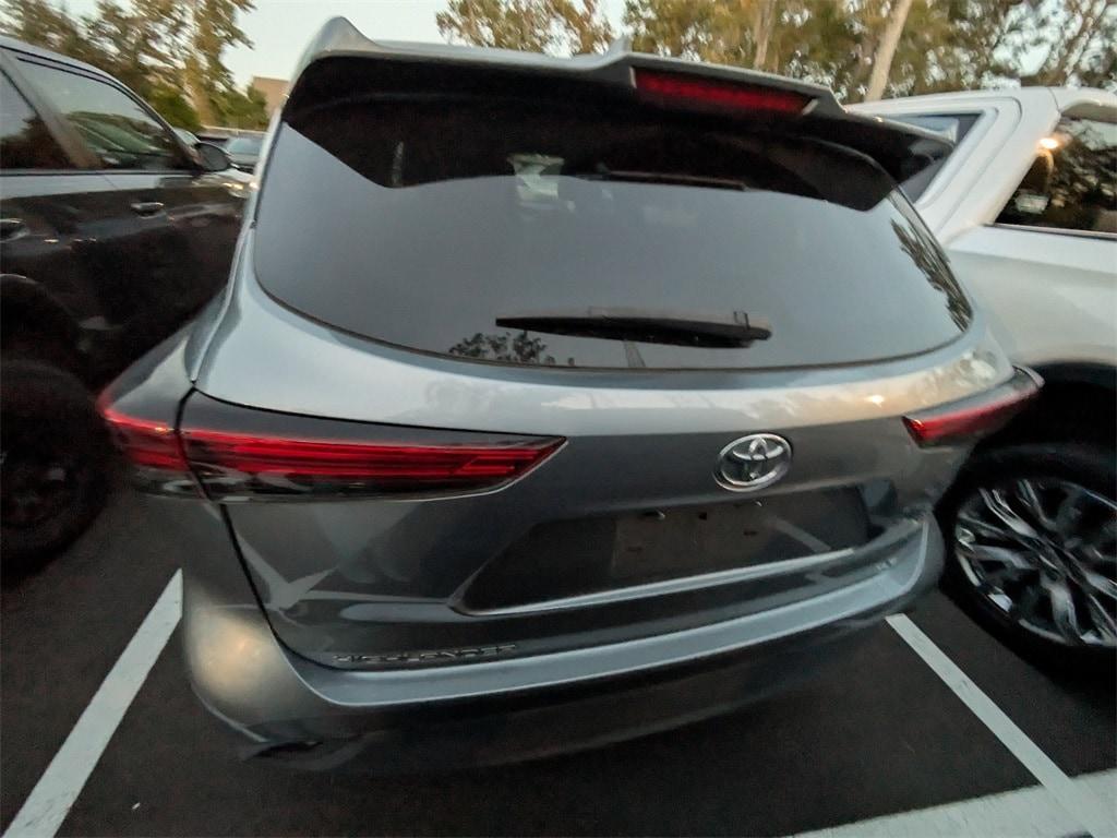 used 2020 Toyota Highlander car, priced at $28,931