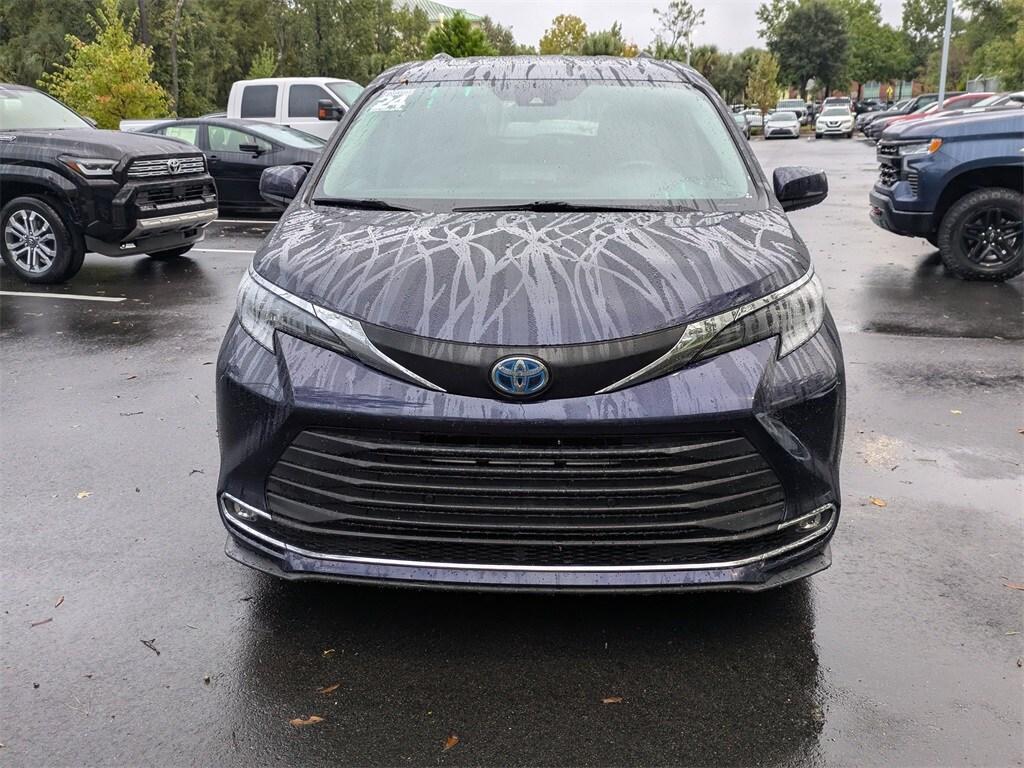 used 2024 Toyota Sienna car, priced at $39,831