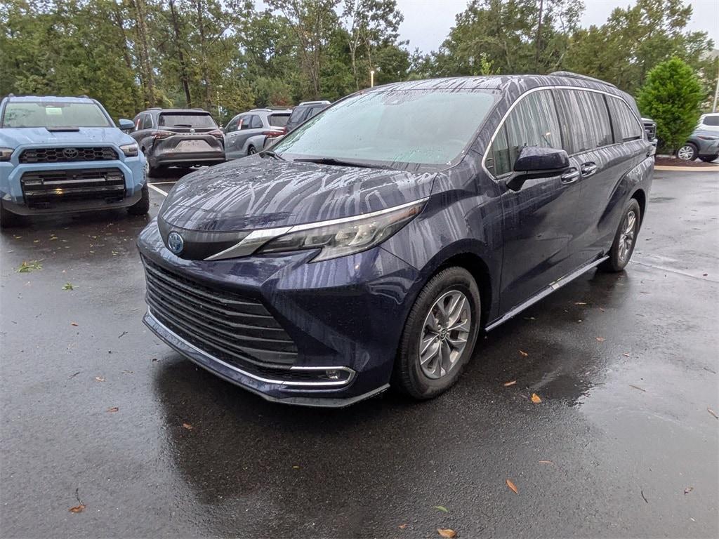used 2024 Toyota Sienna car, priced at $39,831