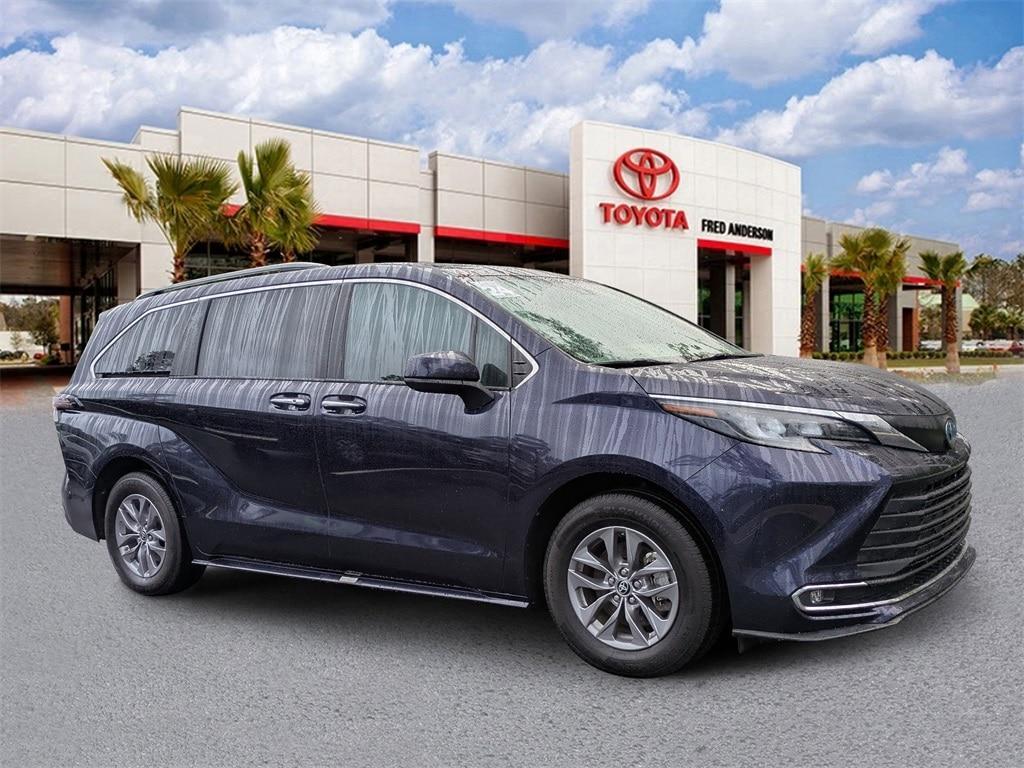 used 2024 Toyota Sienna car, priced at $39,831