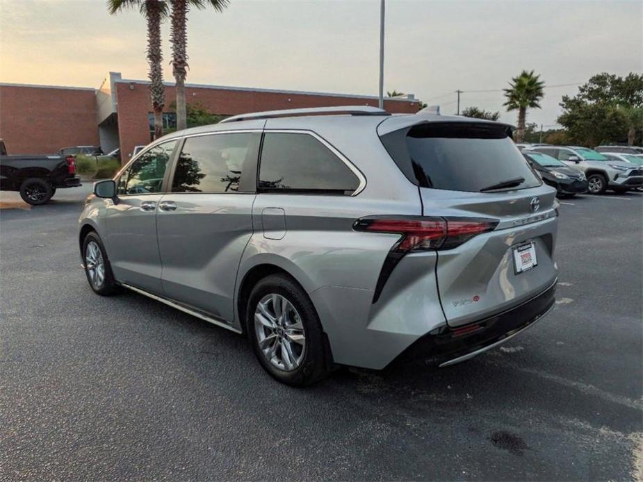 used 2024 Toyota Sienna car, priced at $54,031