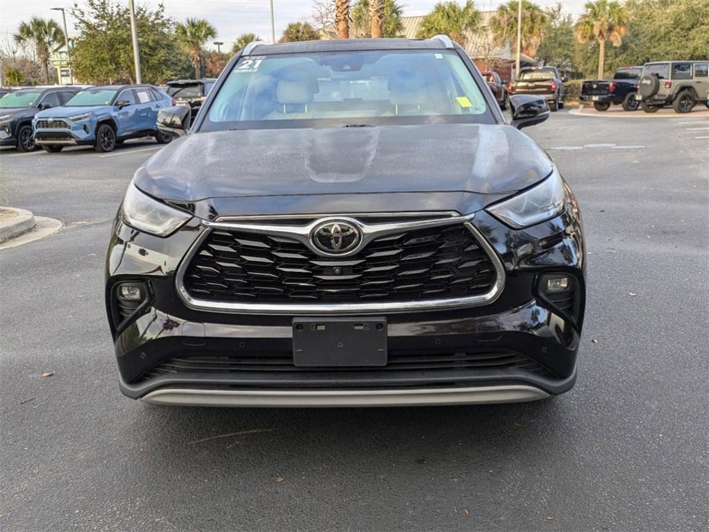 used 2021 Toyota Highlander car, priced at $38,231