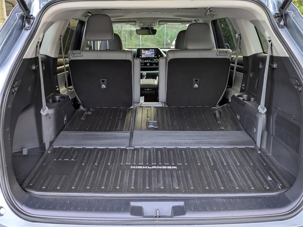 used 2022 Toyota Highlander car, priced at $37,331