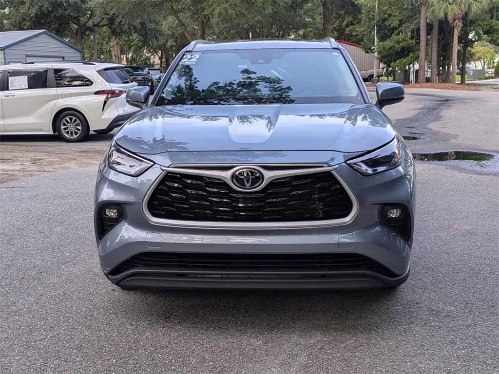 used 2022 Toyota Highlander car, priced at $37,531
