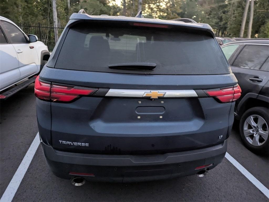 used 2022 Chevrolet Traverse car, priced at $25,131