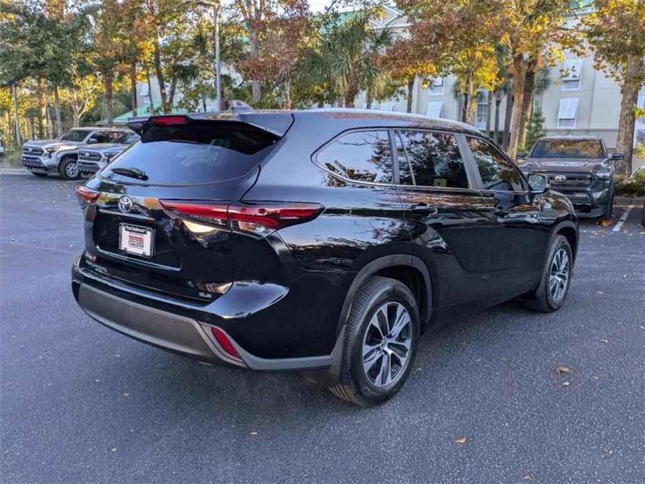 used 2024 Toyota Highlander car, priced at $46,031