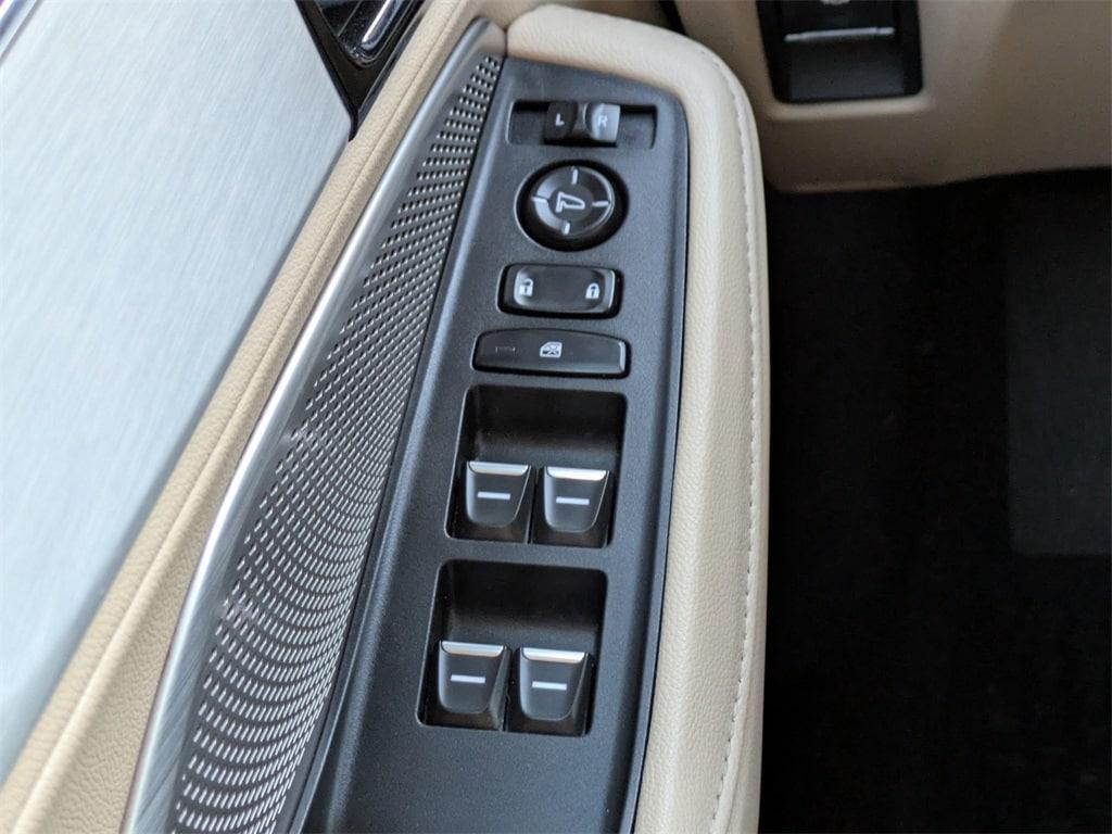 used 2023 Acura MDX car, priced at $40,731