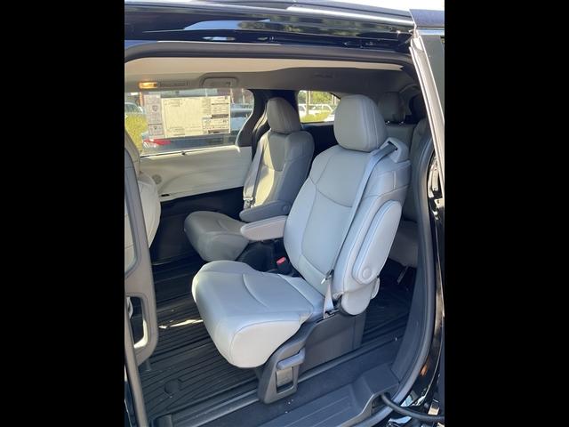new 2025 Toyota Sienna car