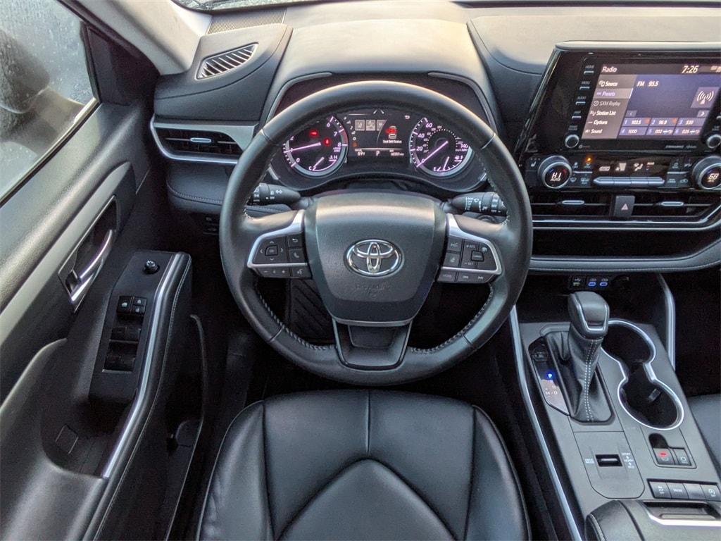 used 2022 Toyota Highlander car, priced at $34,831