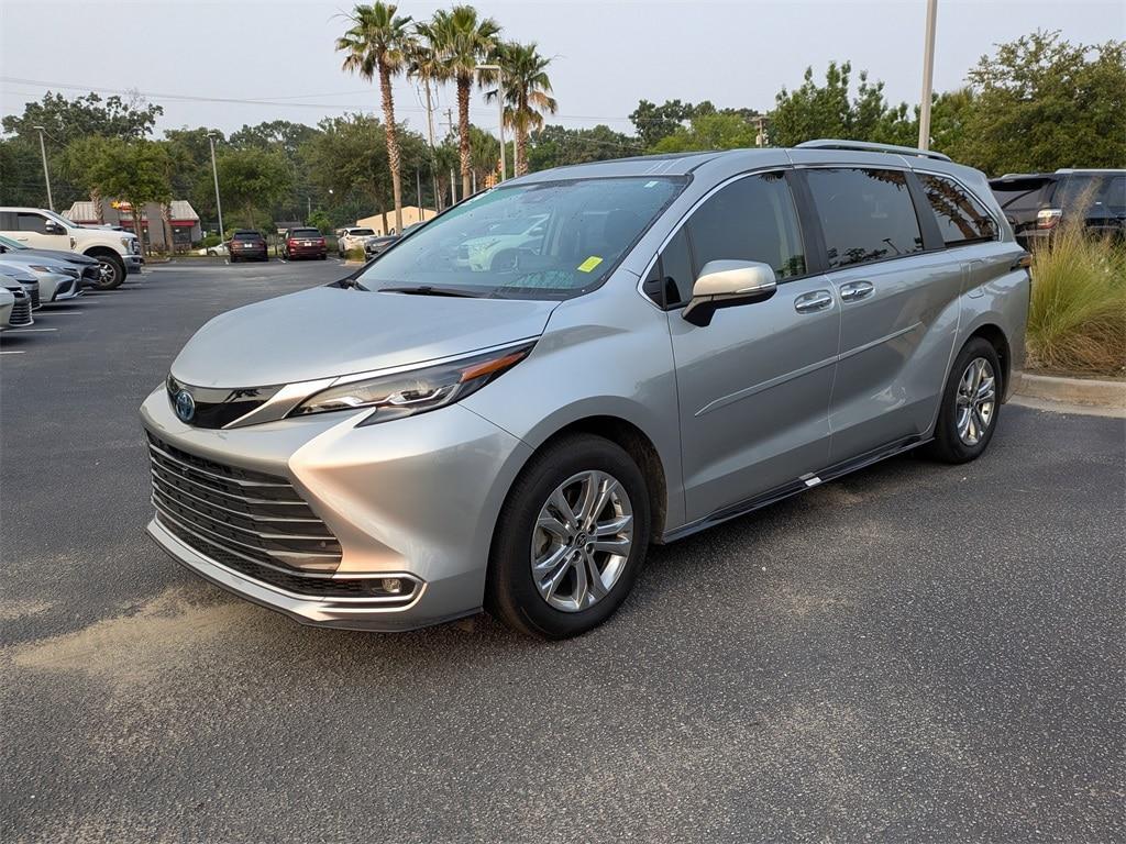 used 2024 Toyota Sienna car, priced at $58,531