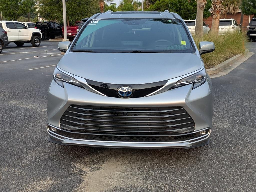 used 2024 Toyota Sienna car, priced at $58,531