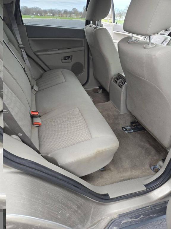 used 2005 Jeep Grand Cherokee car, priced at $4,295