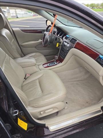 used 2002 Lexus ES 300 car, priced at $5,495