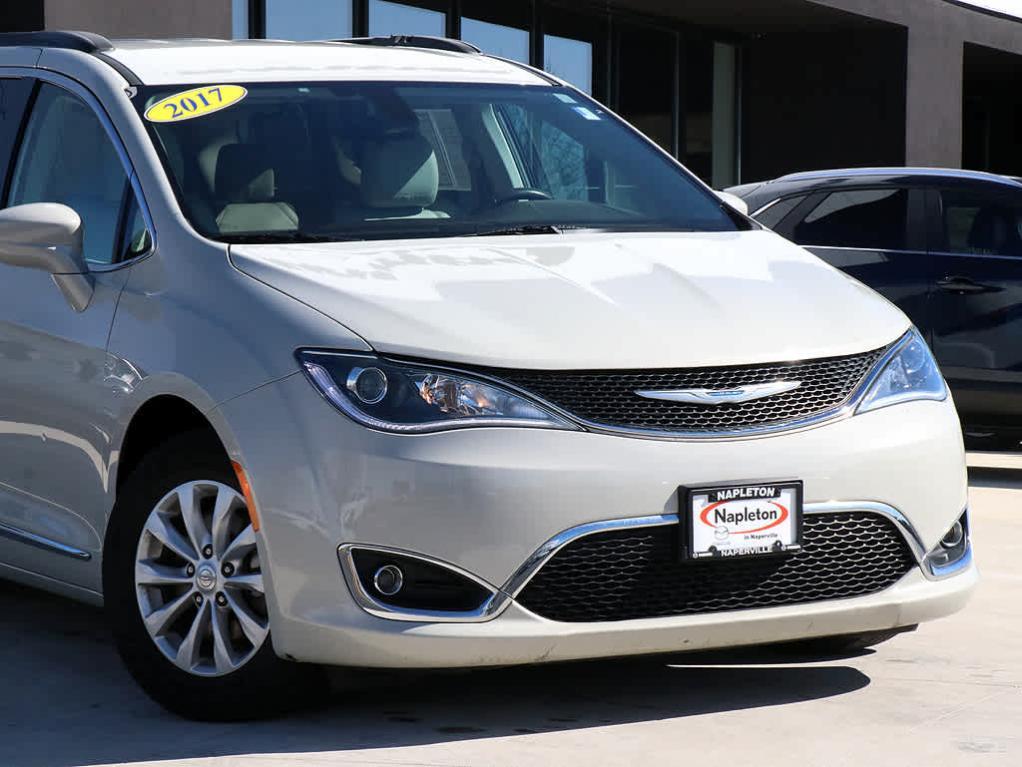 used 2017 Chrysler Pacifica car, priced at $13,870