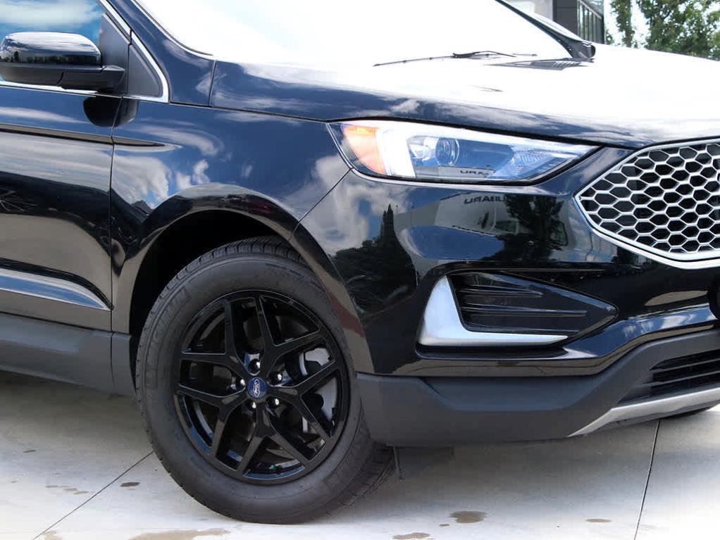 used 2024 Ford Edge car, priced at $26,250