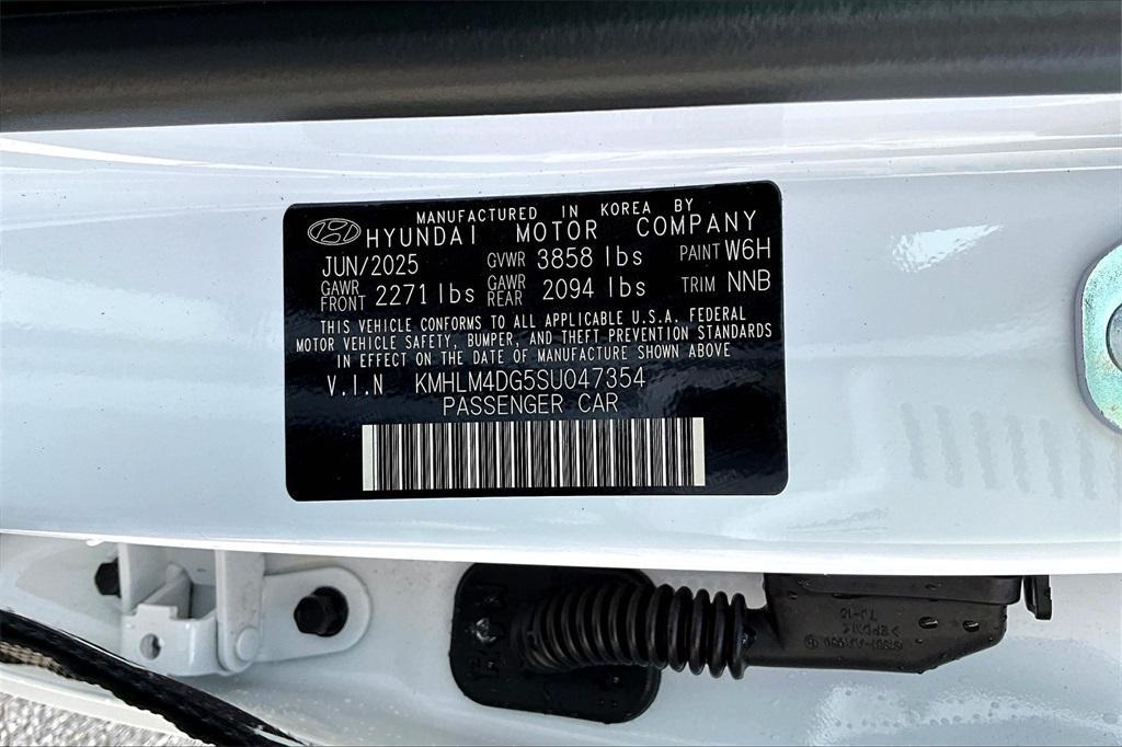 new 2025 Hyundai Elantra car, priced at $23,540
