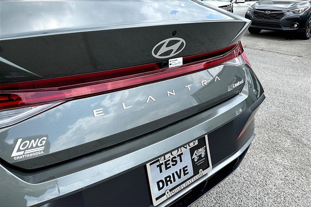 new 2025 Hyundai Elantra car, priced at $26,312