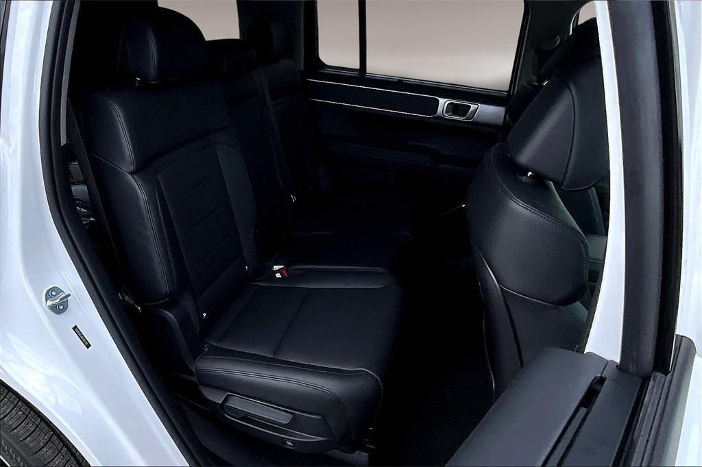 new 2025 Hyundai SANTA FE HEV car, priced at $44,166