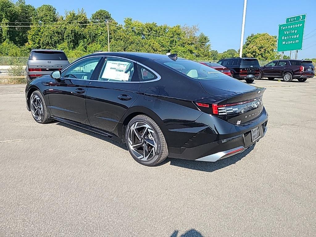 new 2024 Hyundai Sonata car, priced at $32,225