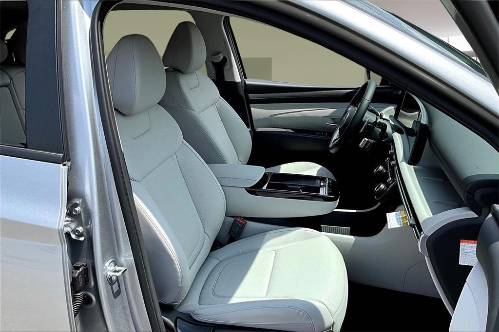new 2025 Hyundai TUCSON Hybrid car, priced at $33,819