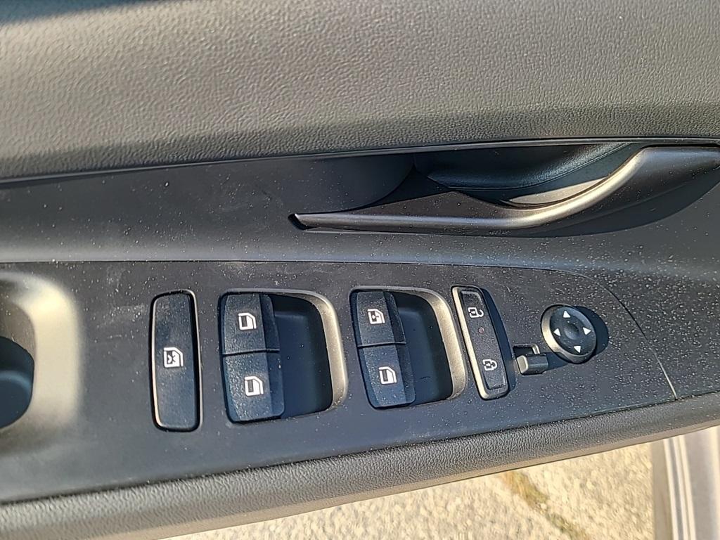 new 2025 Hyundai Elantra car, priced at $22,622