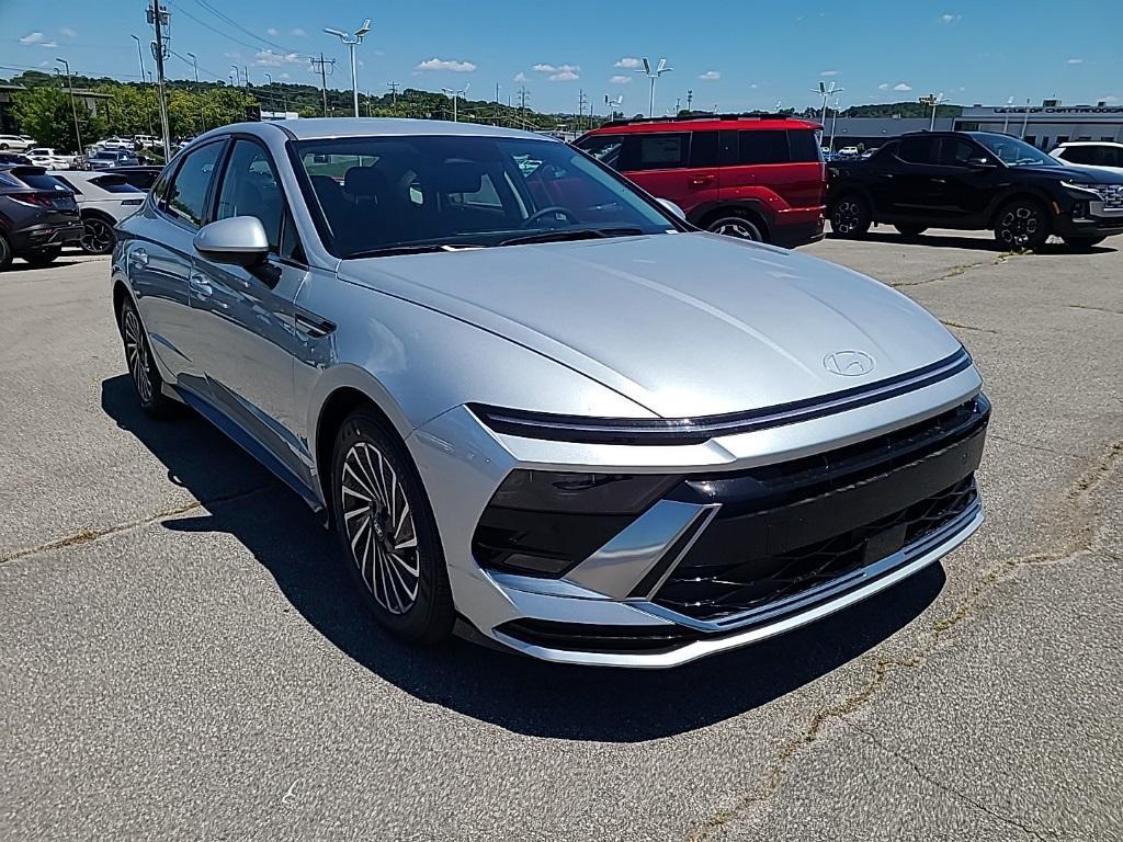 new 2024 Hyundai Sonata Hybrid car, priced at $32,520