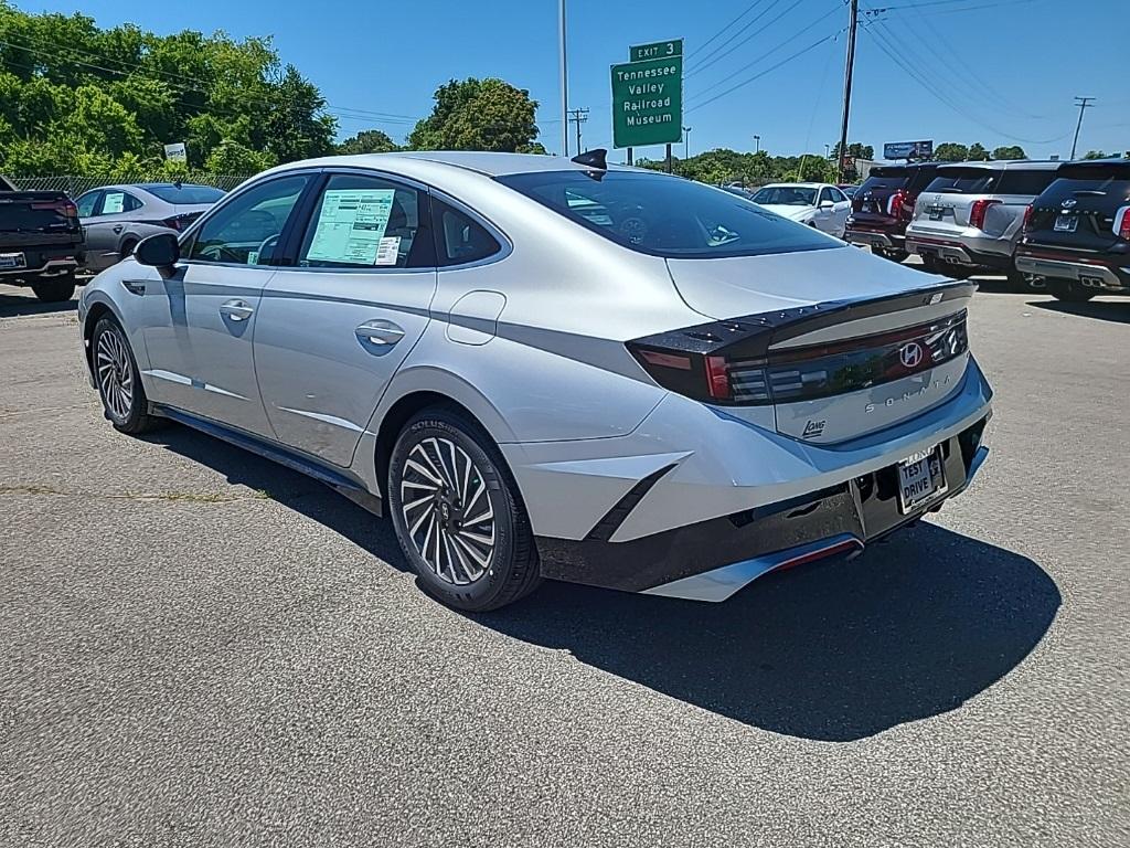 new 2024 Hyundai Sonata Hybrid car, priced at $32,520