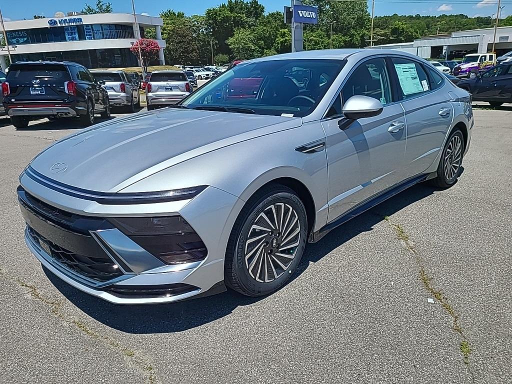 new 2024 Hyundai Sonata Hybrid car, priced at $32,520