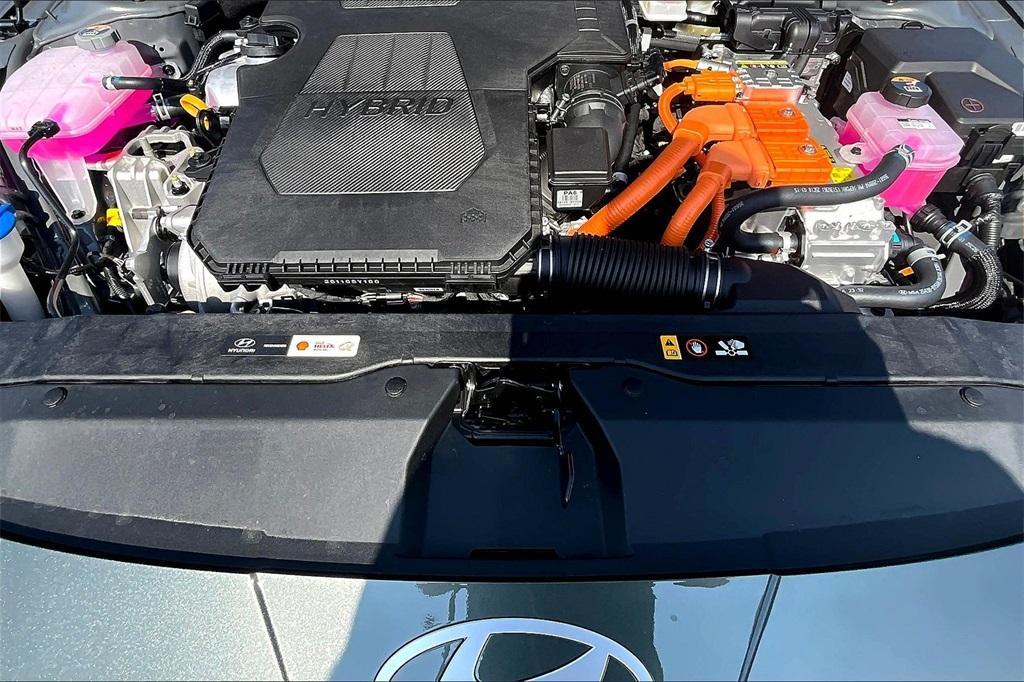 new 2025 Hyundai ELANTRA HEV car, priced at $28,527
